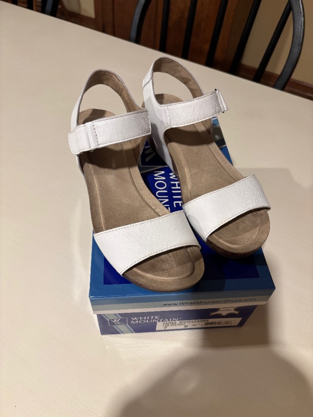 White Mountain Leather Sandals - White - 7 M